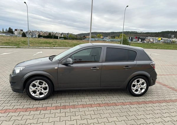 Opel Astra cena 11900 przebieg: 307386, rok produkcji 2011 z Rumia małe 92